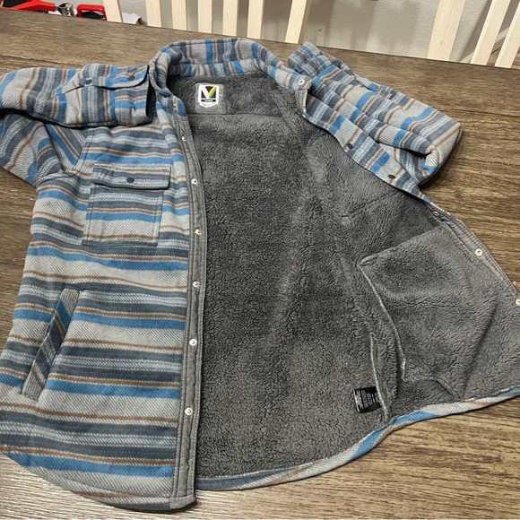 Vintage Voyager Flannel Jacket (2000s) - Picture 2 of 8